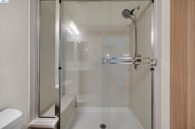 6466 Hollis St 182, Emeryville, CA 94608