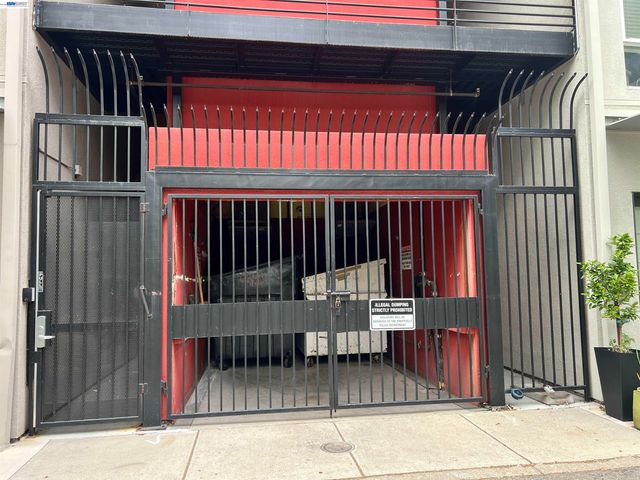 6466 Hollis St 182, Emeryville, CA 94608