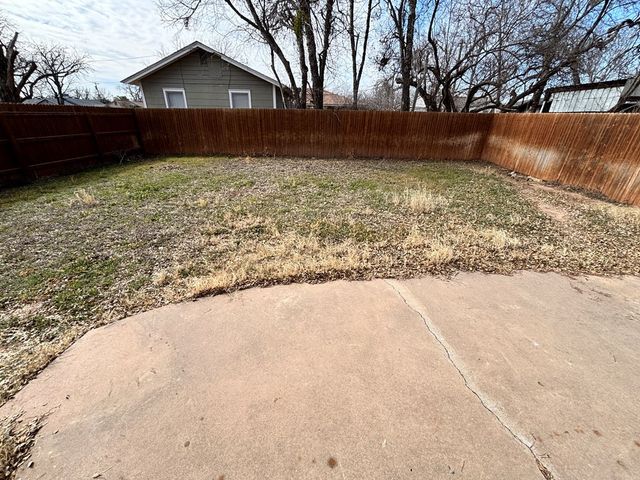 1902 W Twohig Avenue, San Angelo, TX 76901