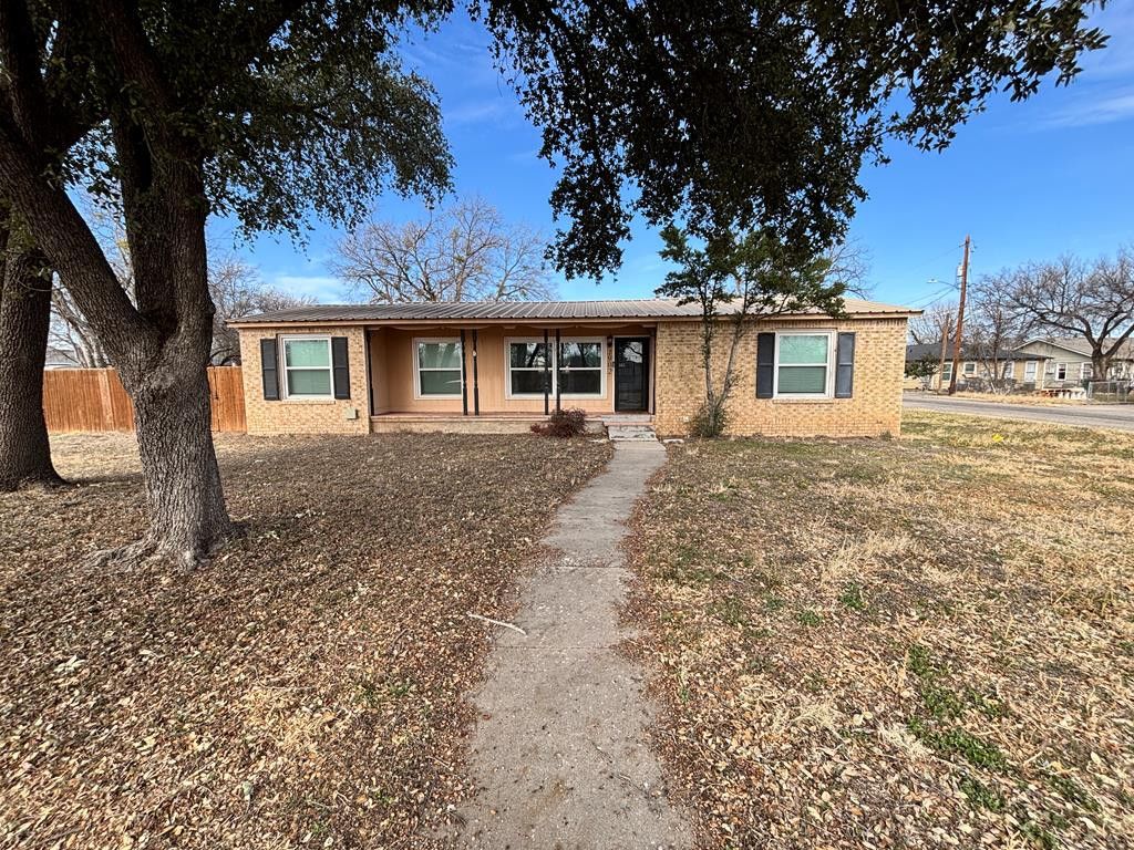 1902 W Twohig Avenue, San Angelo, TX 76901