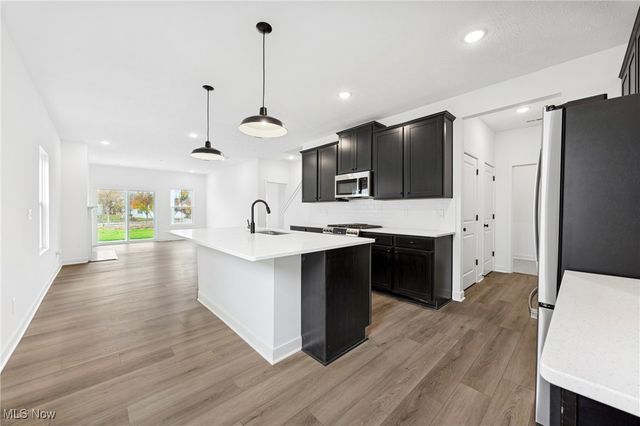 5062 Shepherds Glen, Willoughby, OH 44094