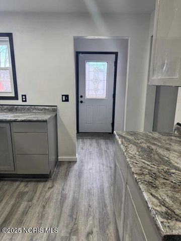 1453 Oak Street, Toledo, OH 43605