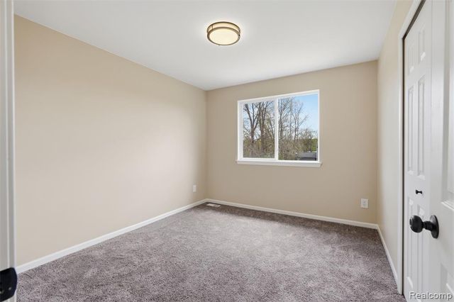 30179 Kim Lane 5, Romulus, MI 48174
