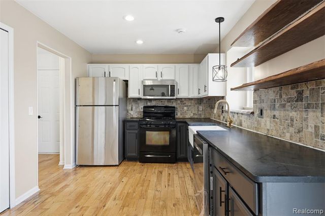 30179 Kim Lane 5, Romulus, MI 48174