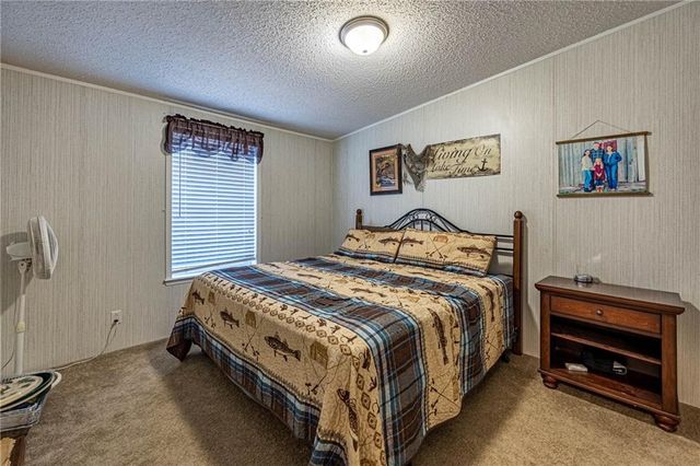 30704 Bonsai Drive, Warsaw, MO 65355