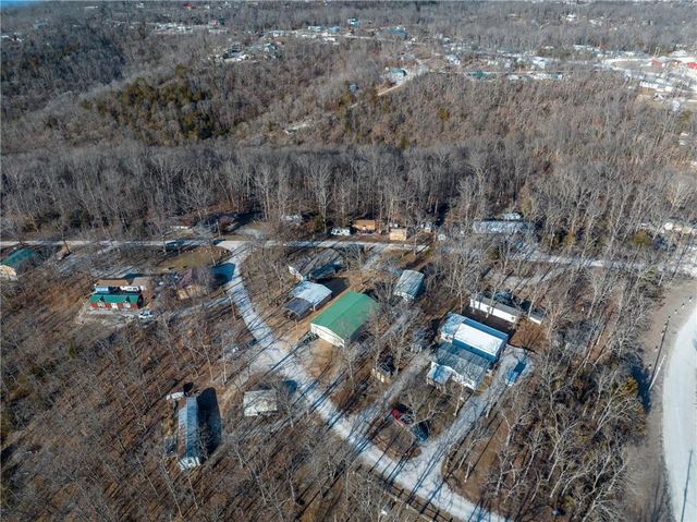 30704 Bonsai Drive, Warsaw, MO 65355