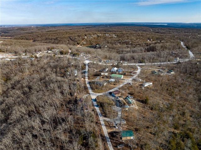 30704 Bonsai Drive, Warsaw, MO 65355