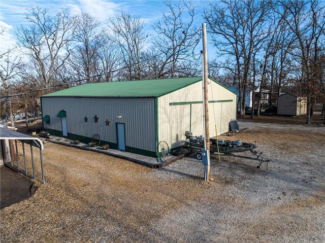 30704 Bonsai Drive, Warsaw, MO 65355
