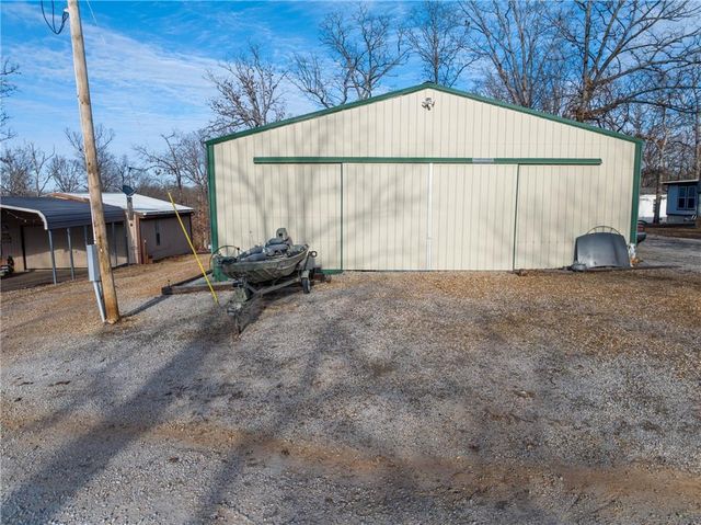 30704 Bonsai Drive, Warsaw, MO 65355