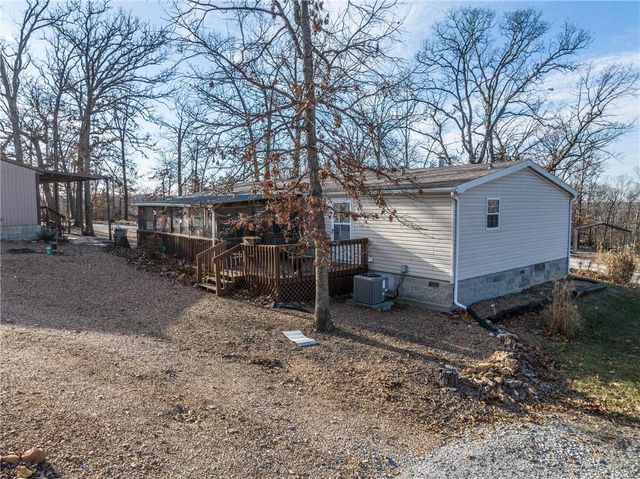 30704 Bonsai Drive, Warsaw, MO 65355