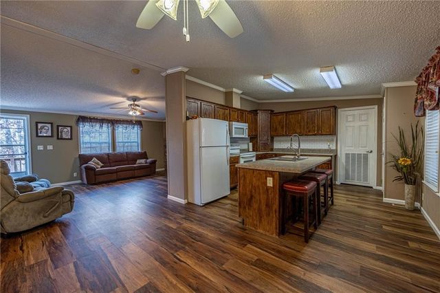 30704 Bonsai Drive, Warsaw, MO 65355