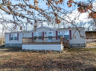 30704 Bonsai Drive, Warsaw, MO 65355
