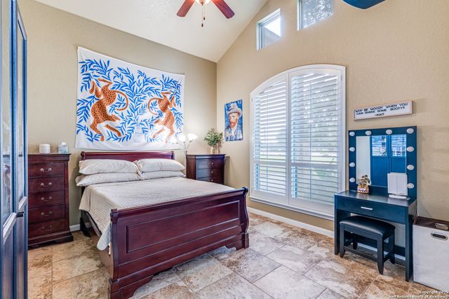 109 Bobcat Bend, La Vernia, TX 78121