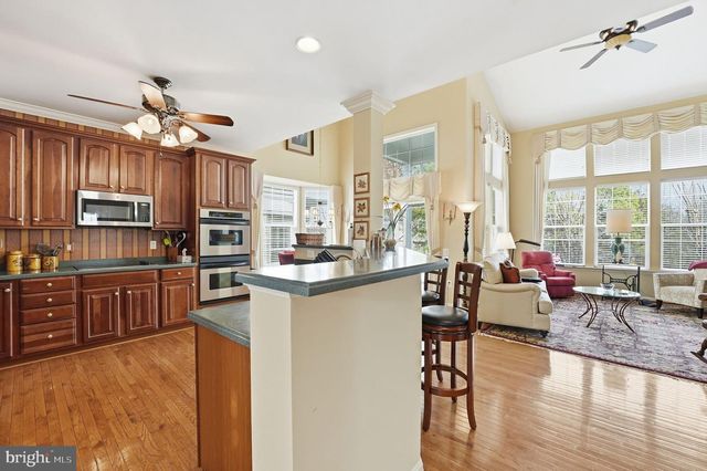 9709 SEAFIELD PL, Bristow, VA 20136