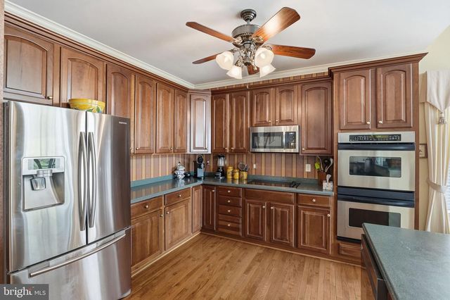 9709 SEAFIELD PL, Bristow, VA 20136