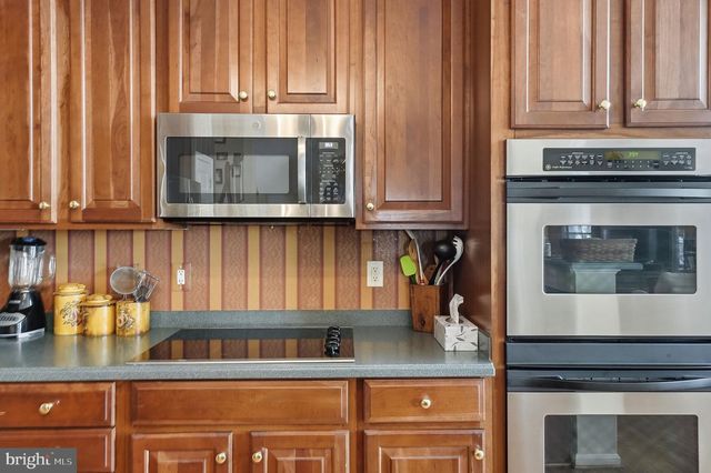 9709 SEAFIELD PL, Bristow, VA 20136