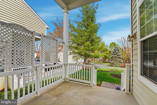 9709 SEAFIELD PL, Bristow, VA 20136