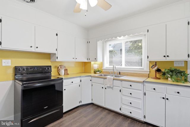 216 HIGH ST, Chambersburg, PA 17201