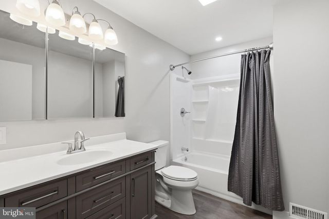 216 HIGH ST, Chambersburg, PA 17201