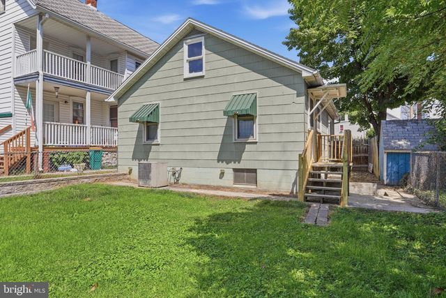 216 HIGH ST, Chambersburg, PA 17201