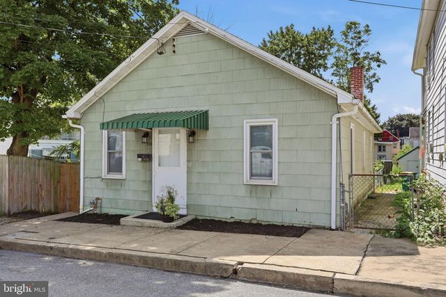 216 HIGH ST, Chambersburg, PA 17201