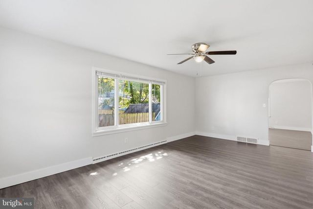216 HIGH ST, Chambersburg, PA 17201