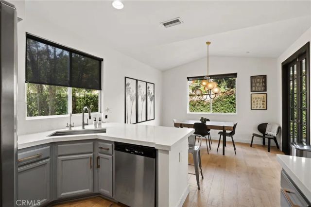 134 Monte Vista Avenue A, Costa Mesa, CA 92627