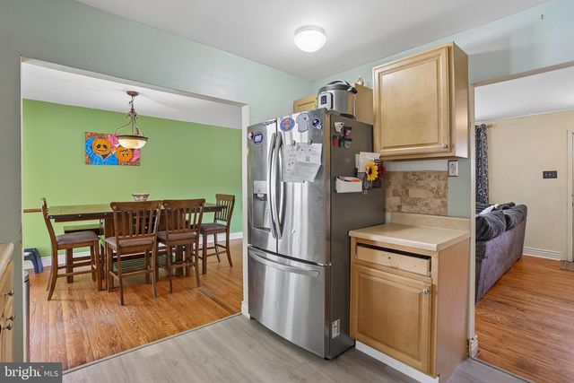 8 ROSE LN, Burlington, NJ 08016