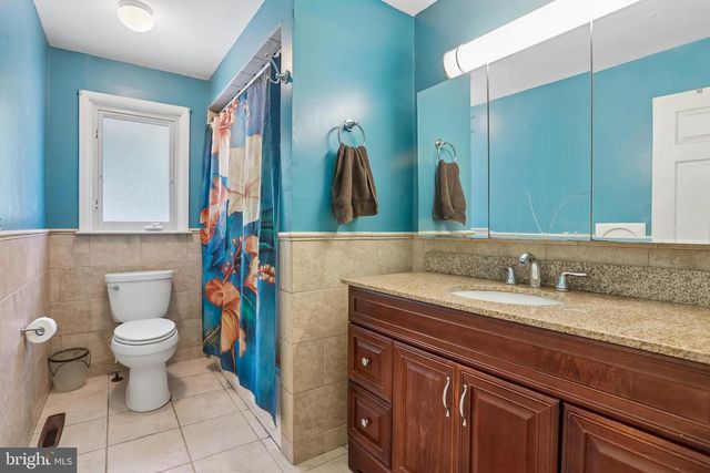 8 ROSE LN, Burlington, NJ 08016