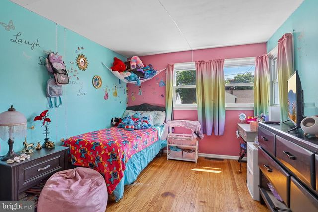 8 ROSE LN, Burlington, NJ 08016