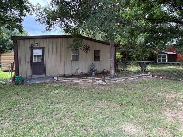 323 S Fisher Street, Gorman, TX 76454