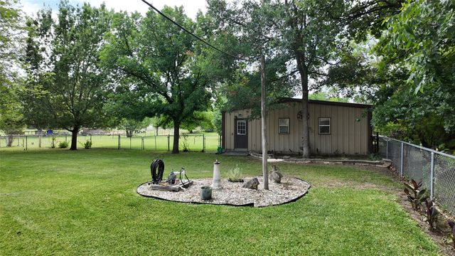 323 S Fisher Street, Gorman, TX 76454