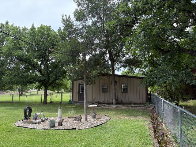 323 S Fisher Street, Gorman, TX 76454