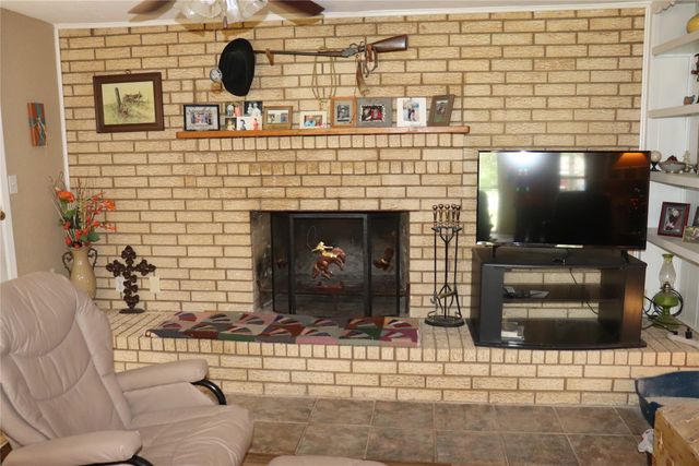 323 S Fisher Street, Gorman, TX 76454