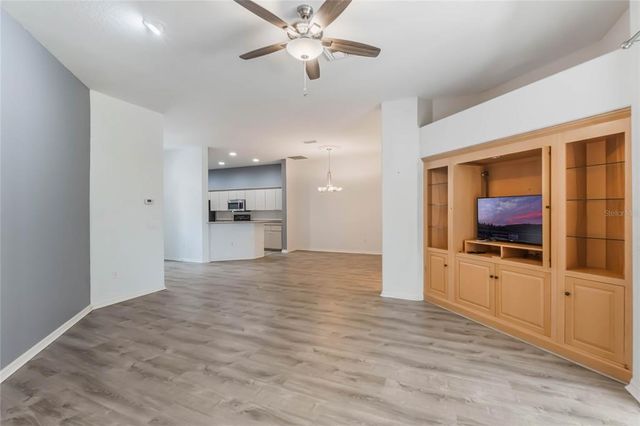 6200 TOPSAIL ROAD, Lady Lake, FL 32159