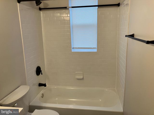 3236 LYNDALE AVE, Baltimore, MD 21213