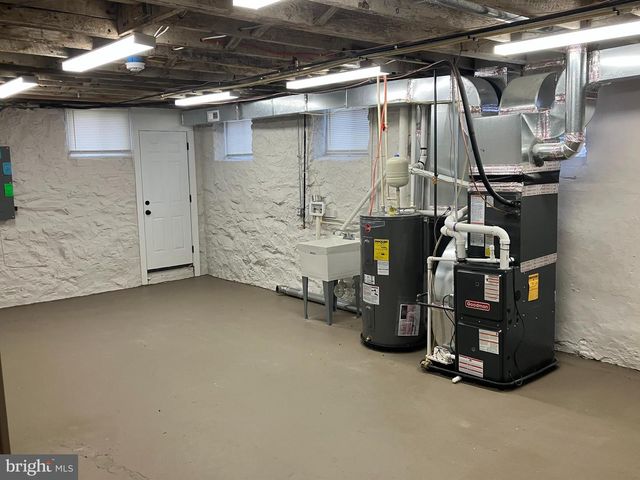 3236 LYNDALE AVE, Baltimore, MD 21213