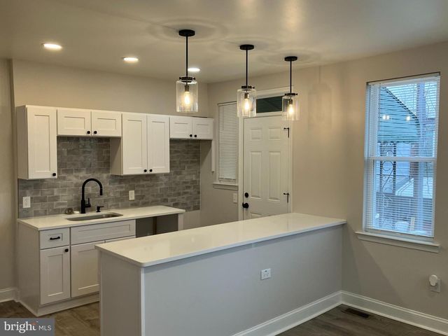 3236 LYNDALE AVE, Baltimore, MD 21213