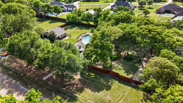 505 Curtis Road, Burleson, TX 76028