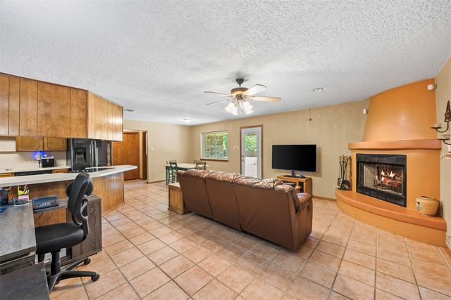 505 Curtis Road, Burleson, TX 76028