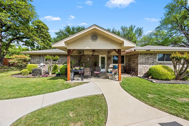 505 Curtis Road, Burleson, TX 76028
