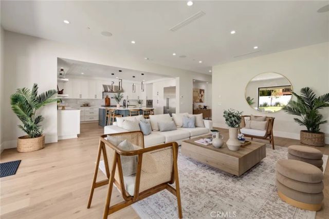 1820 9th Street, Manhattan Beach, CA 90266