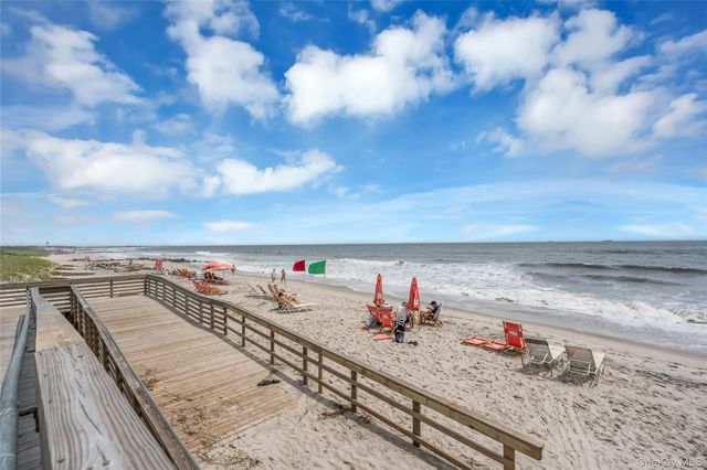 2 Richmond Road 5W, Lido Beach, NY 11561