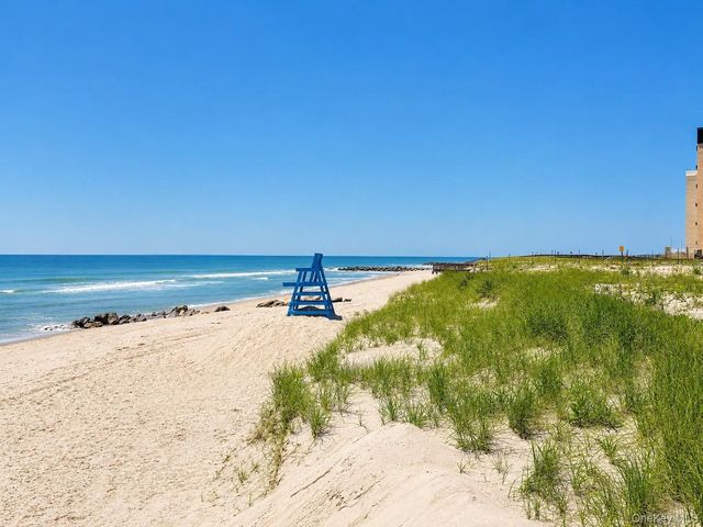 2 Richmond Road 5W, Lido Beach, NY 11561