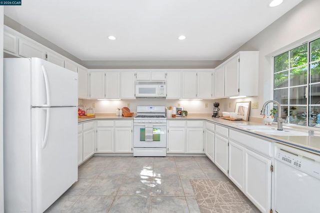 280 Brady Street, Martinez, CA 94553