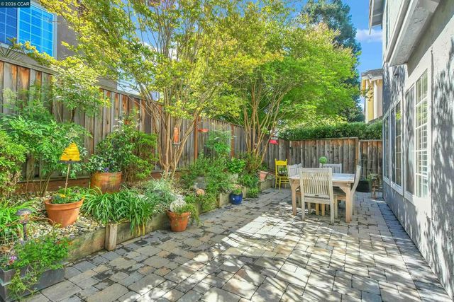 280 Brady Street, Martinez, CA 94553