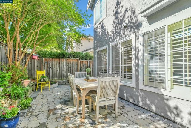 280 Brady Street, Martinez, CA 94553