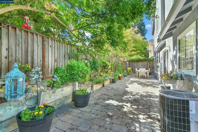 280 Brady Street, Martinez, CA 94553