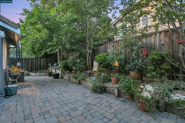 280 Brady Street, Martinez, CA 94553