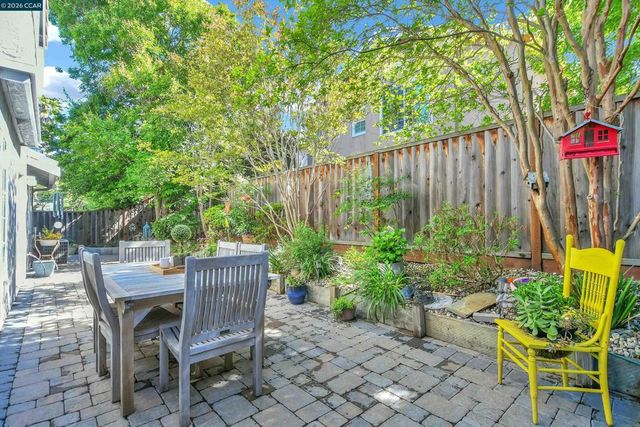 280 Brady Street, Martinez, CA 94553